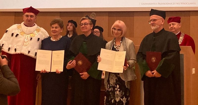 Profesor Czesława Rosik-Dulewska uhonorowana Medalem „Za Zasługi dla Uniwersytetu Przyrodniczego we Wrocławiu”